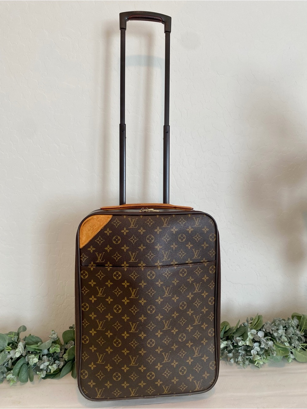 Pegase 45 Louis Vuitton Monogram Rolling Carry-On - OFFERS WELCOME - - Picture 3 of 16